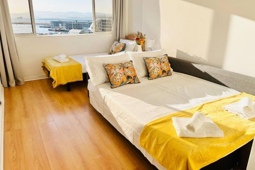 The Rock Retreat - Gibraltar Apartment Exterior foto